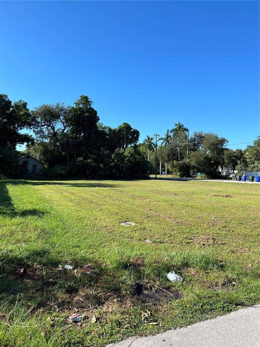 2312 WILLARD STREET, Fort Myers, FL 33901