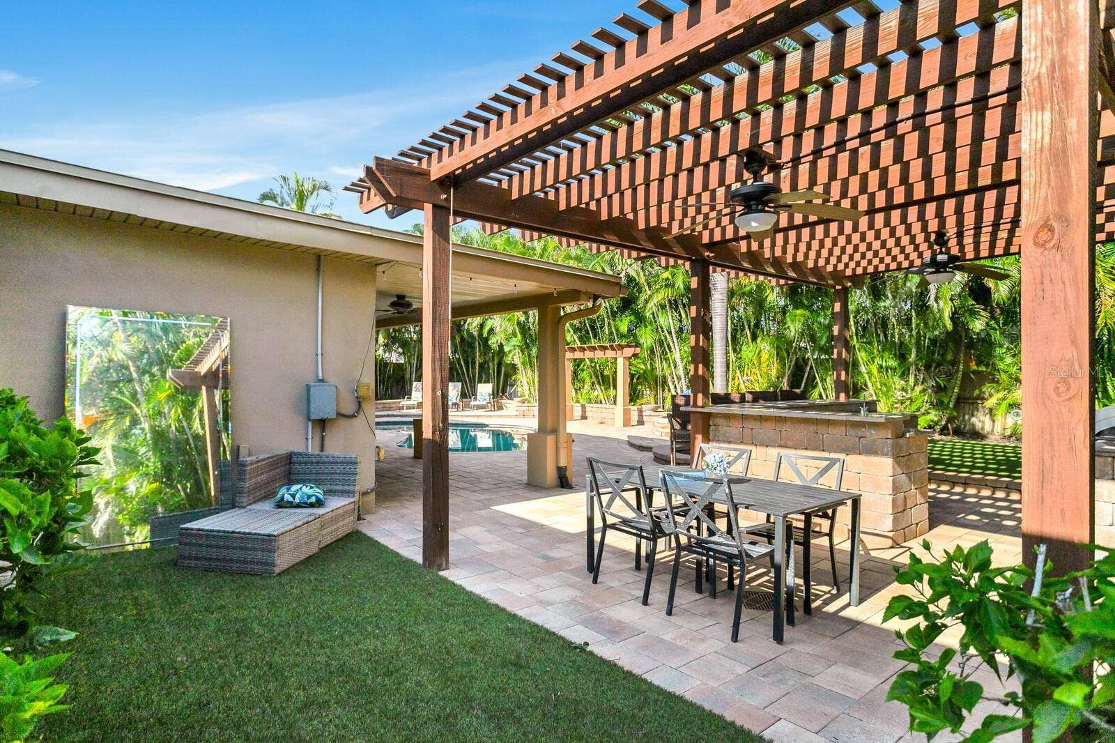 3935 W EDEN ROC CIRCLE, Tampa, FL 33634