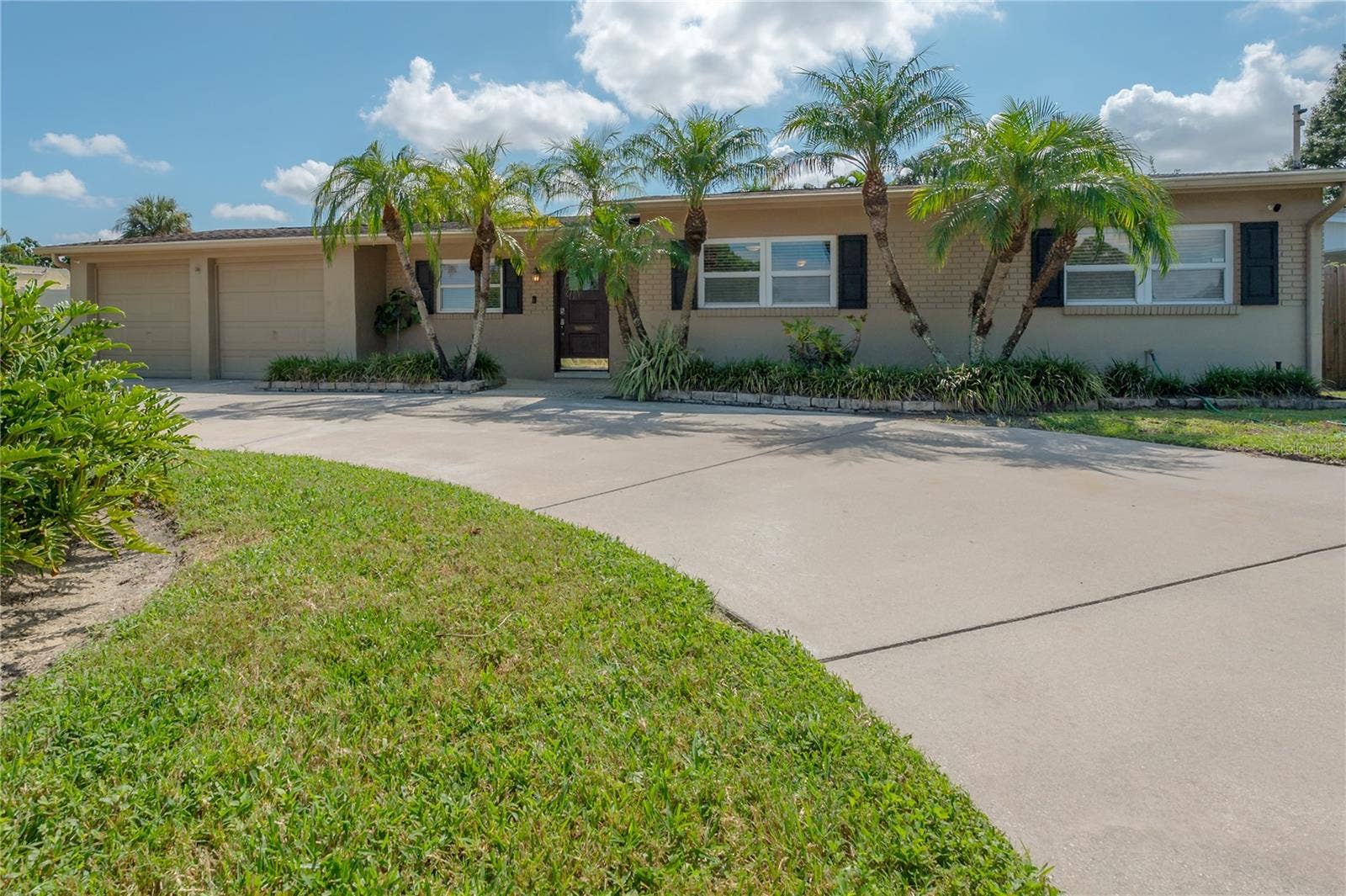 3935 W EDEN ROC CIRCLE, Tampa, FL 33634