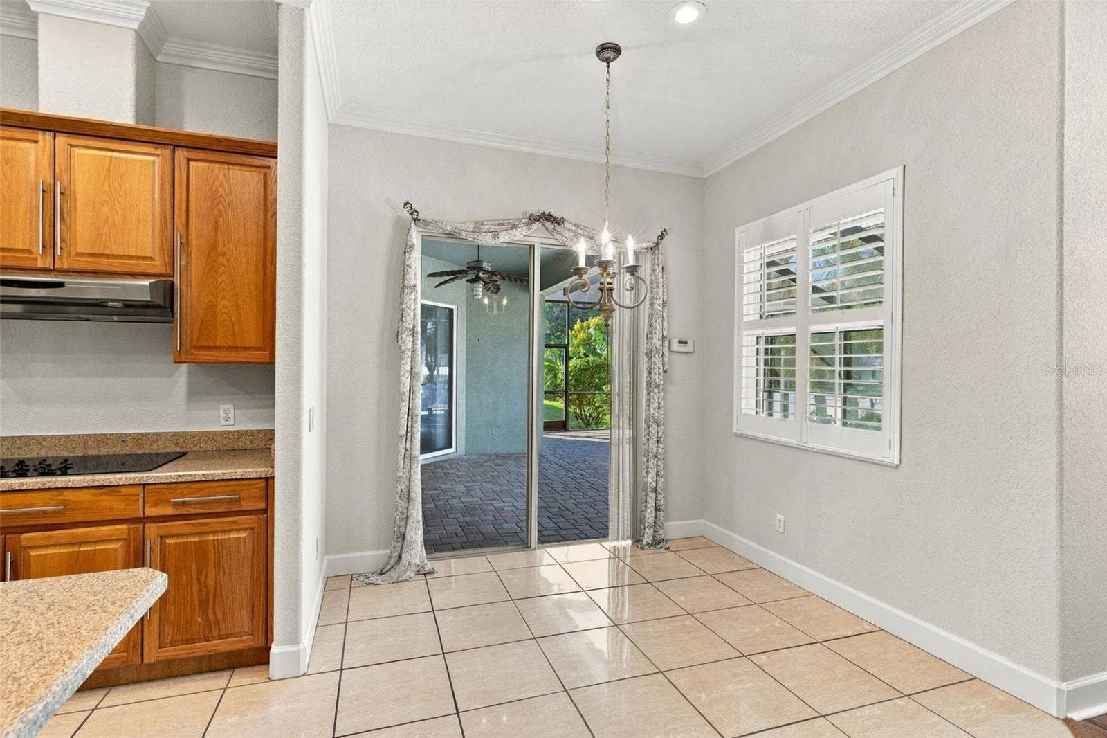 3916 VALRICO GROVE DRIVE, Valrico, FL 33594 Breakfast Nook!