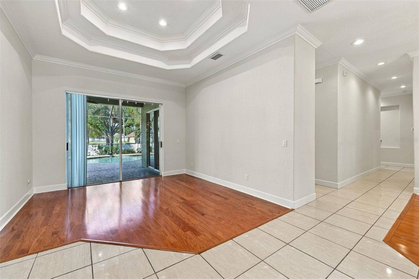 3916 VALRICO GROVE DRIVE, Valrico, FL 33594 Elegant View from the Front Door!