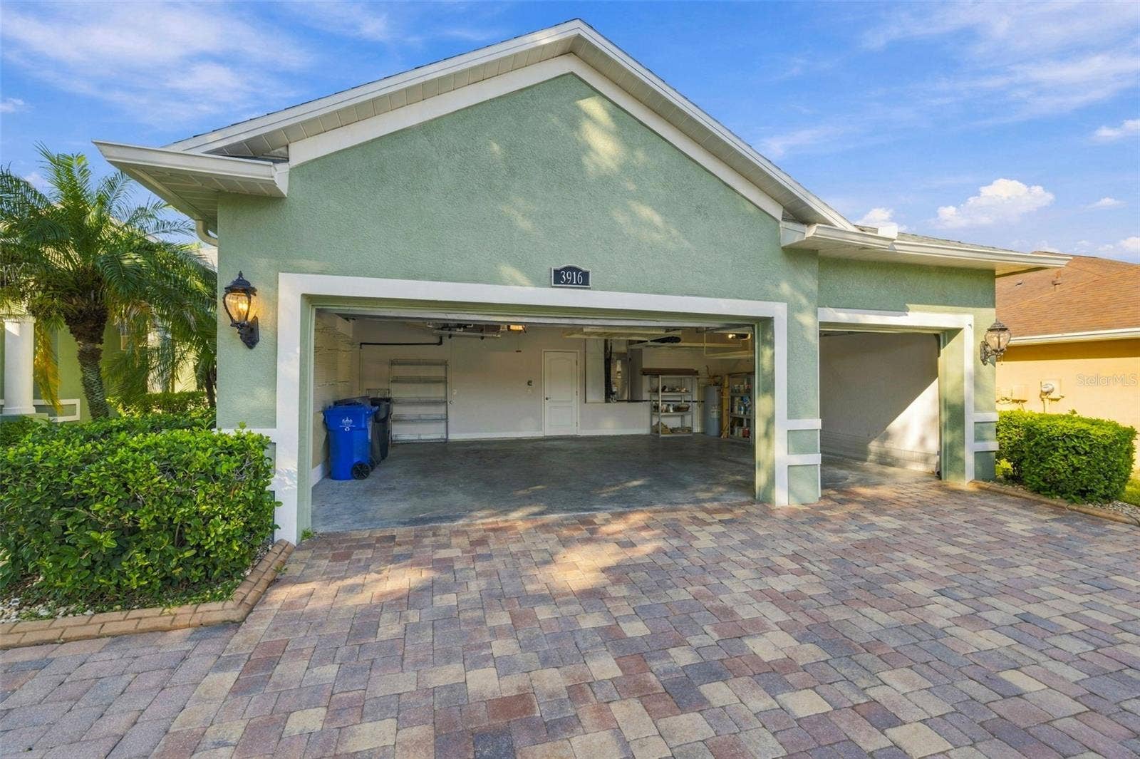 3916 VALRICO GROVE DRIVE, Valrico, FL 33594 3 Car Garage! You will love it!