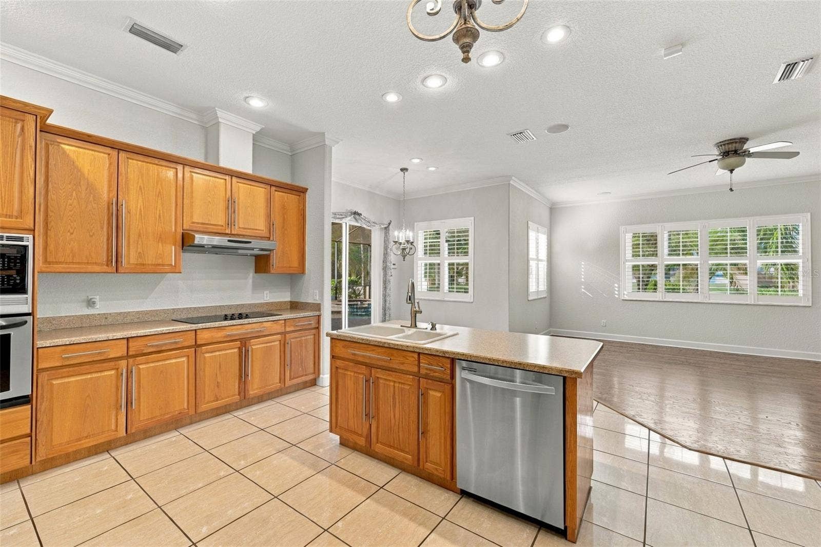 3916 VALRICO GROVE DRIVE, Valrico, FL 33594 3916 VALRICO GROVE DRIVE, Valrico, FL 33594