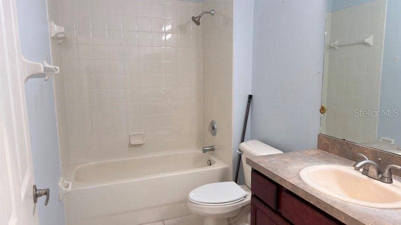 8346 LAGERFELD DRIVE, Land O Lakes, FL 34637 8346 LAGERFELD DRIVE, Land O Lakes, FL 34637