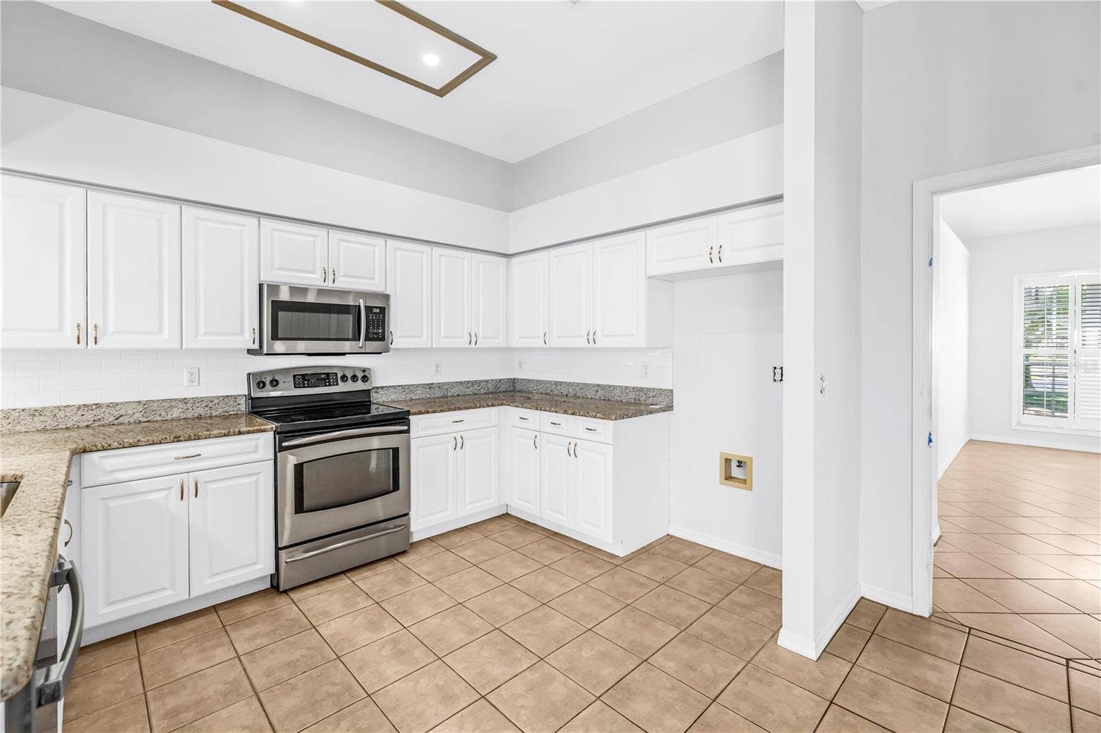 18520 SUNWARD LAKE PLACE, Lutz, FL 33549 18520 SUNWARD LAKE PLACE, Lutz, FL 33549