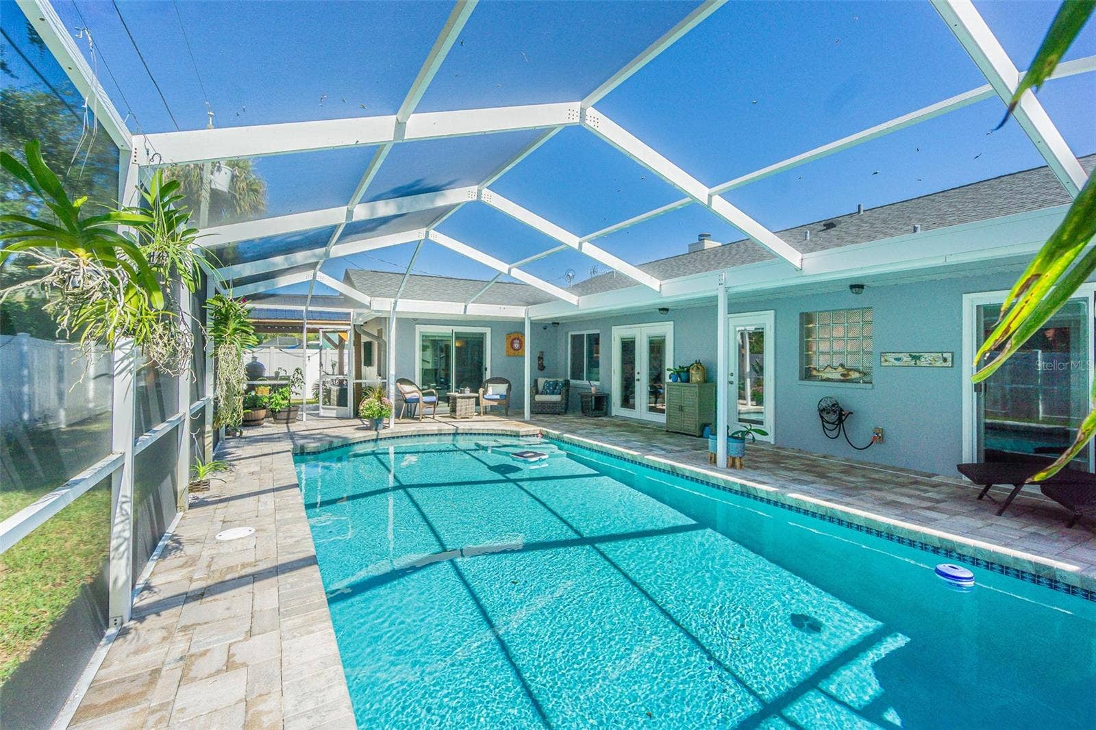 1362 ROBINSON DRIVE, St Petersburg, FL 33710