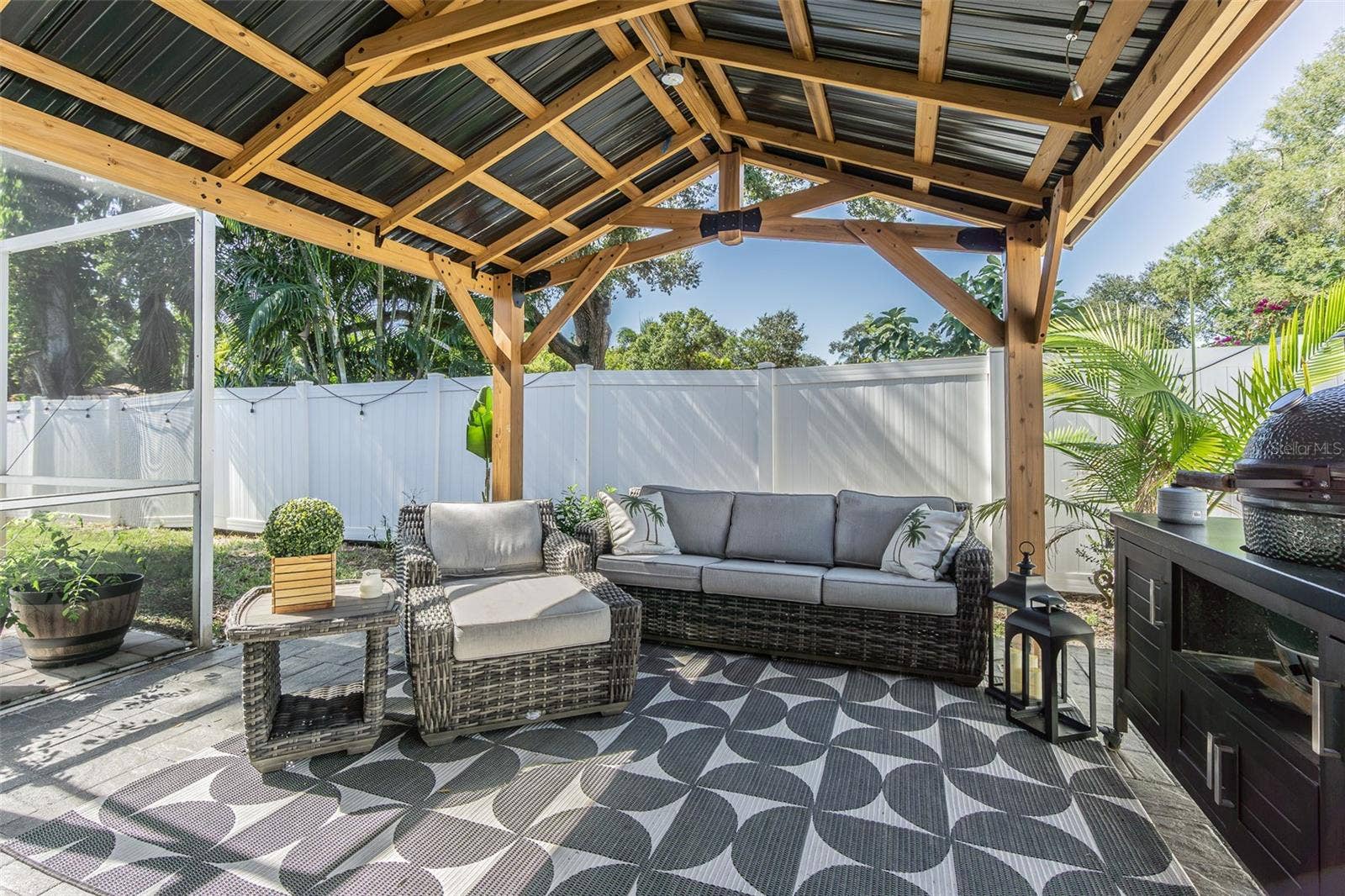 1362 ROBINSON DRIVE, St Petersburg, FL 33710