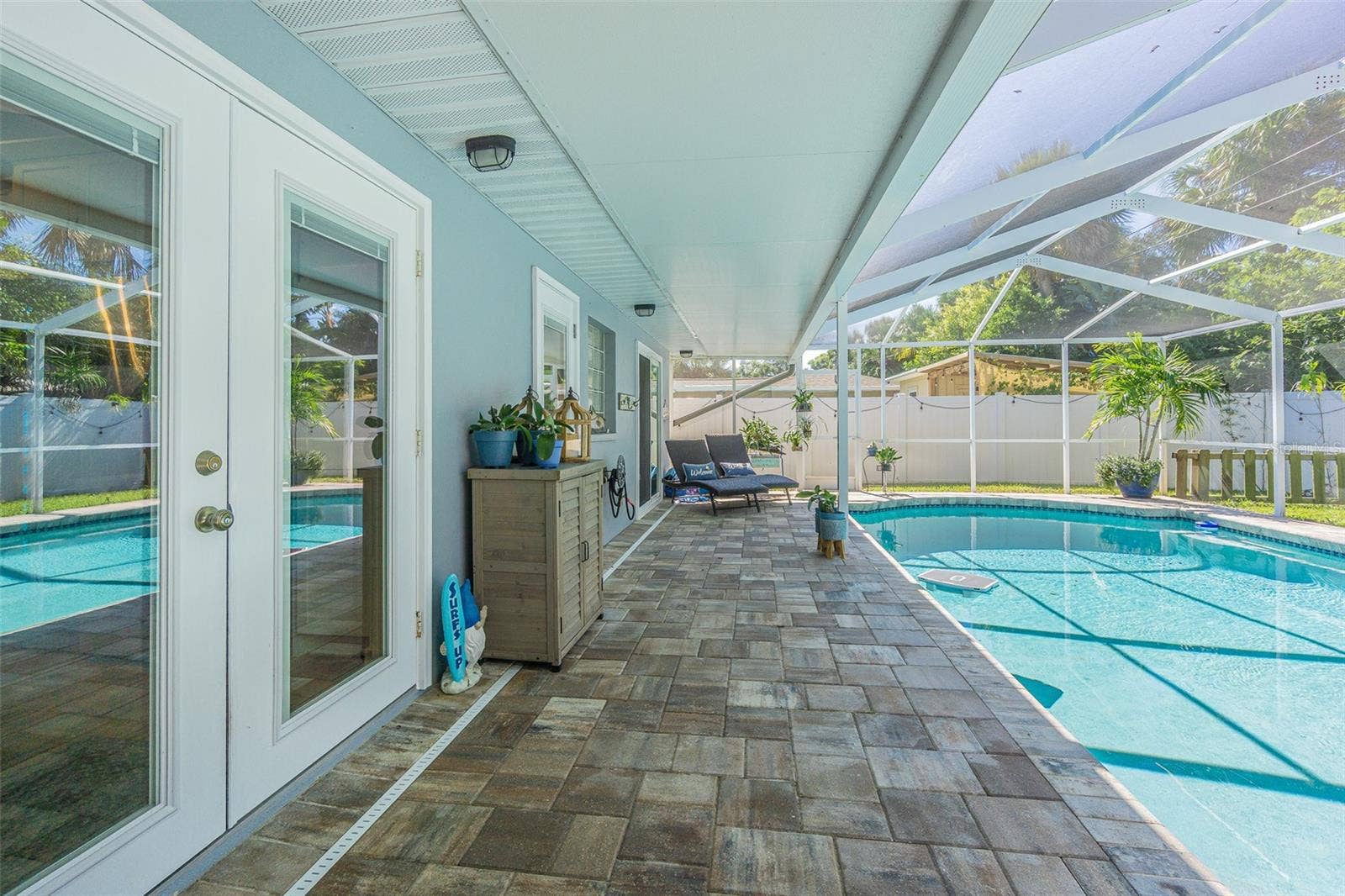1362 ROBINSON DRIVE, St Petersburg, FL 33710