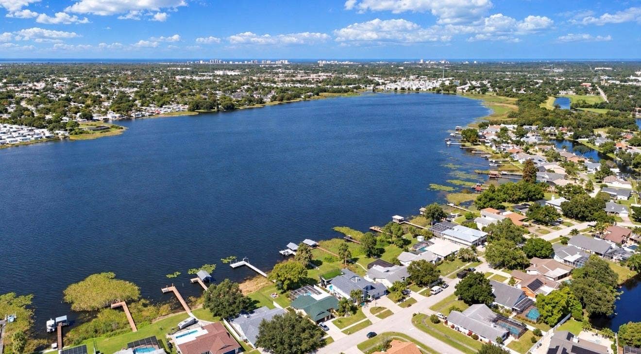 9690 LEEWARD AVENUE, Largo, FL 33773 9690 LEEWARD AVENUE, Largo, FL 33773