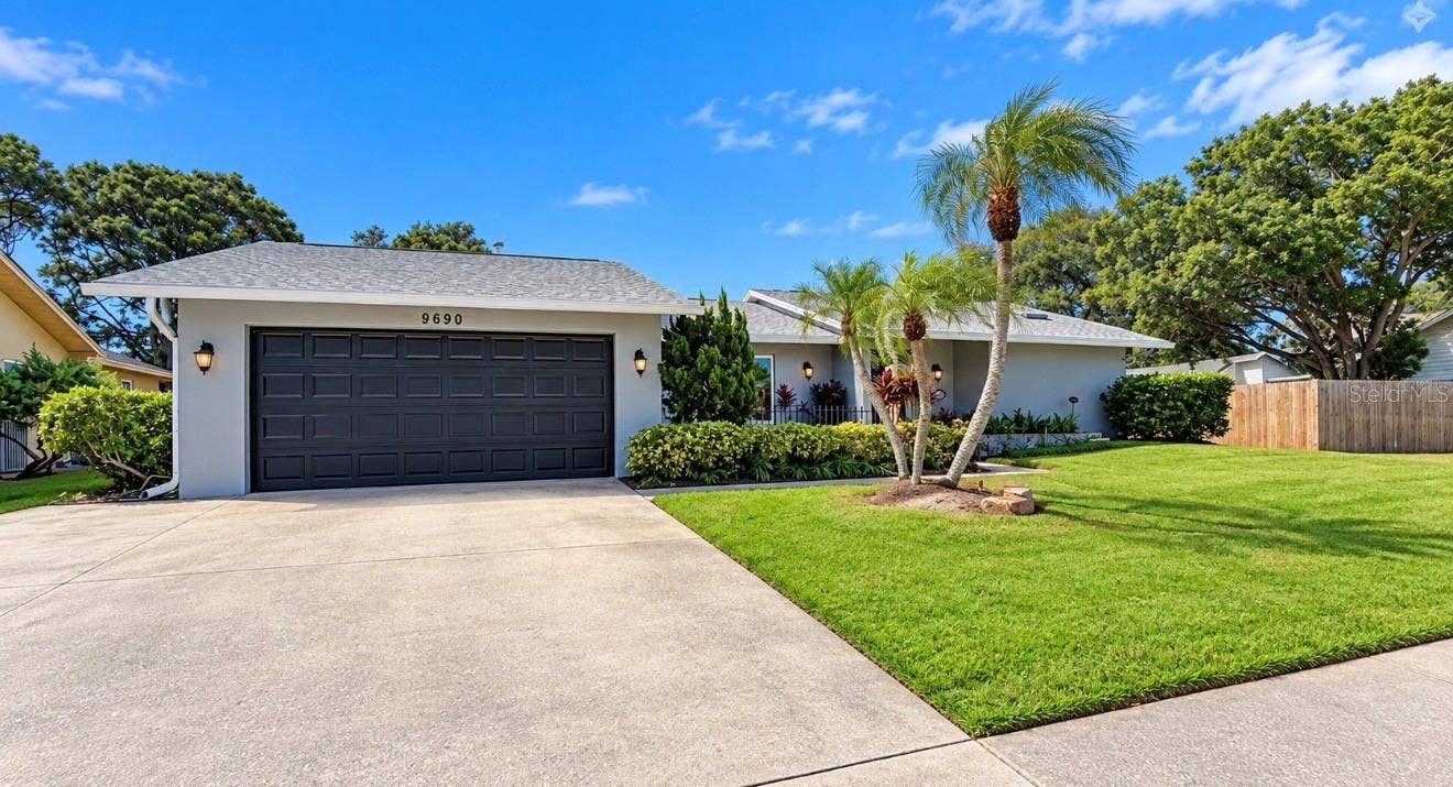 9690 LEEWARD AVENUE, Largo, FL 33773 great curb appeal