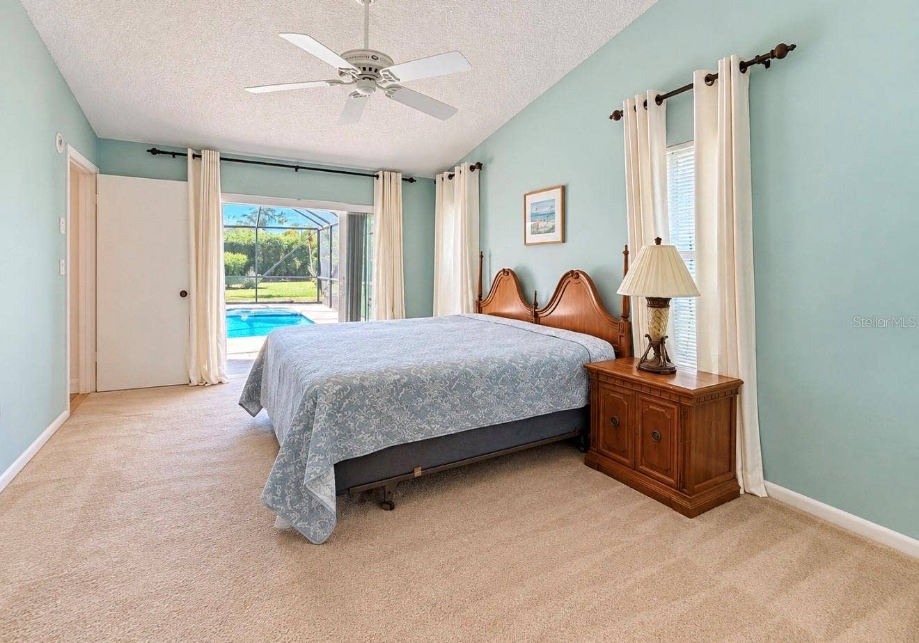 9690 LEEWARD AVENUE, Largo, FL 33773 Primary bedroom