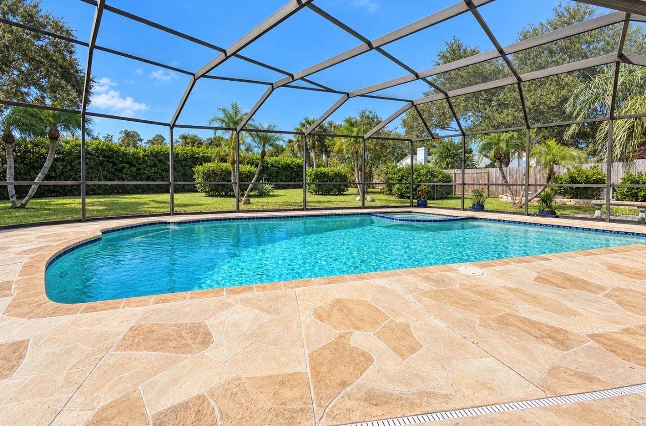 9690 LEEWARD AVENUE, Largo, FL 33773 Screened Enclosed pool area