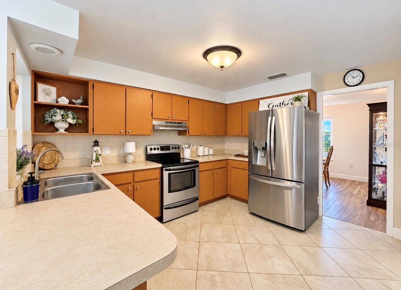 9690 LEEWARD AVENUE, Largo, FL 33773 Kitchen