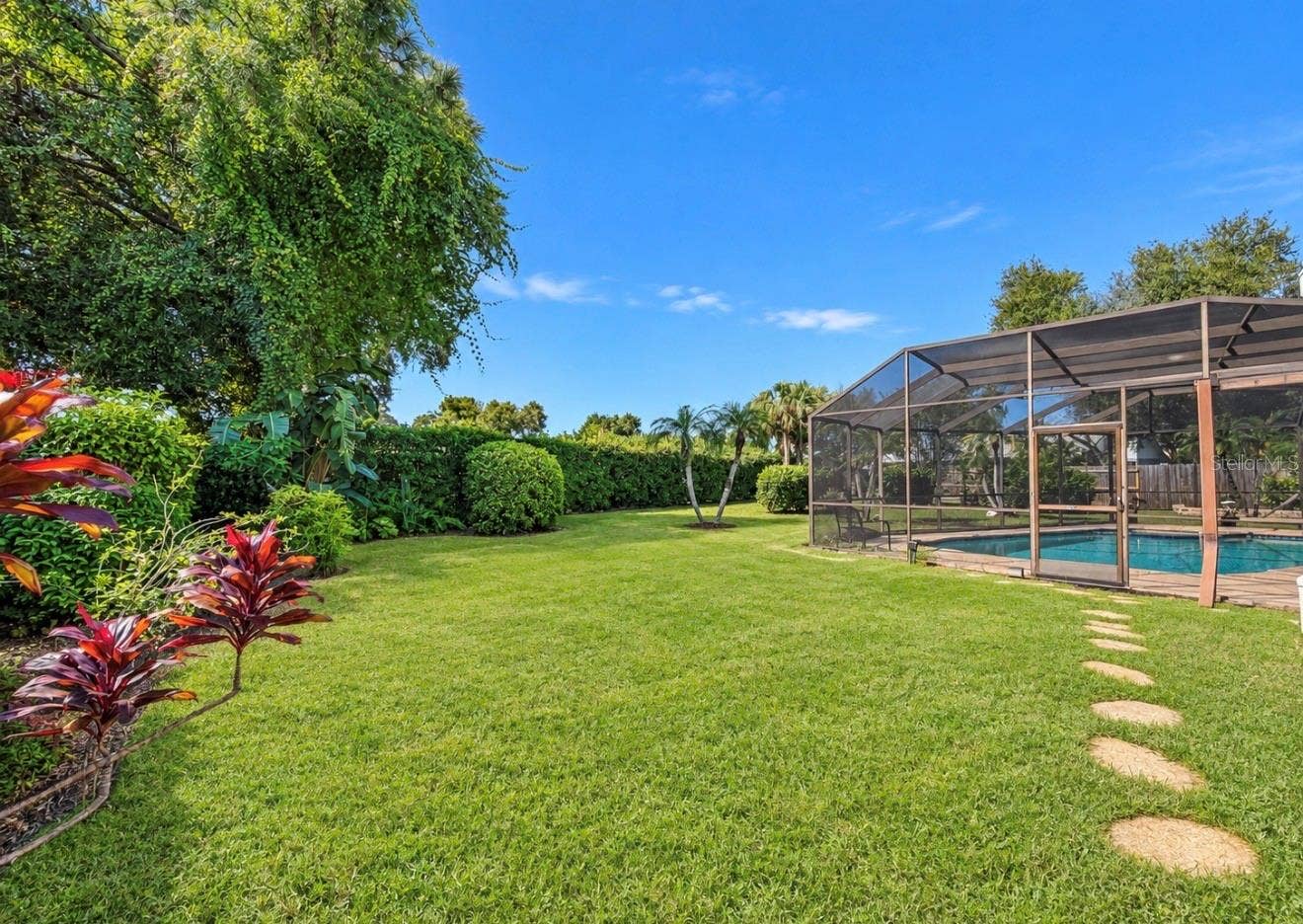 9690 LEEWARD AVENUE, Largo, FL 33773 extremely large backyard