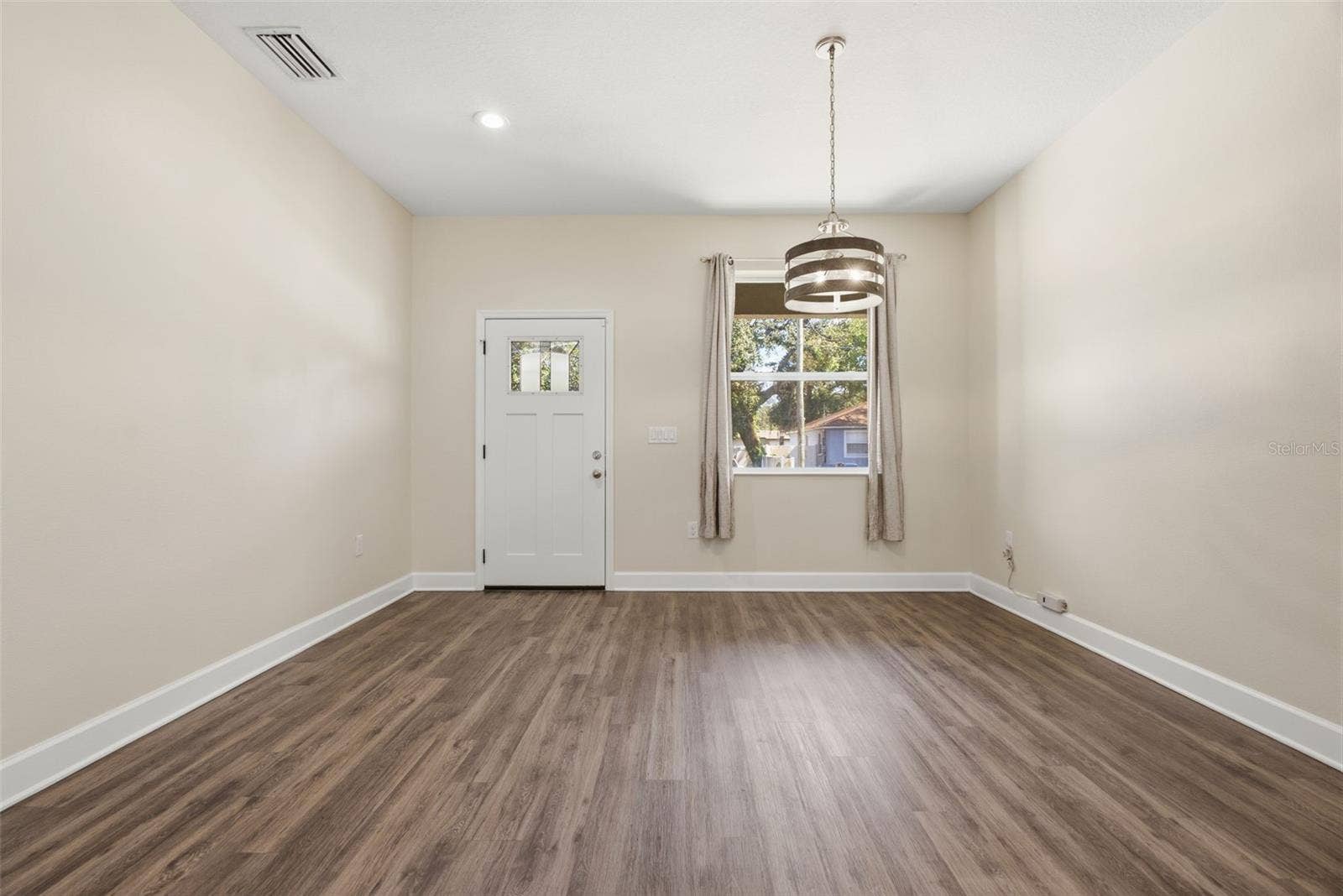 10118 N BROOKS STREET, Tampa, FL 33612 10118 N BROOKS STREET, Tampa, FL 33612