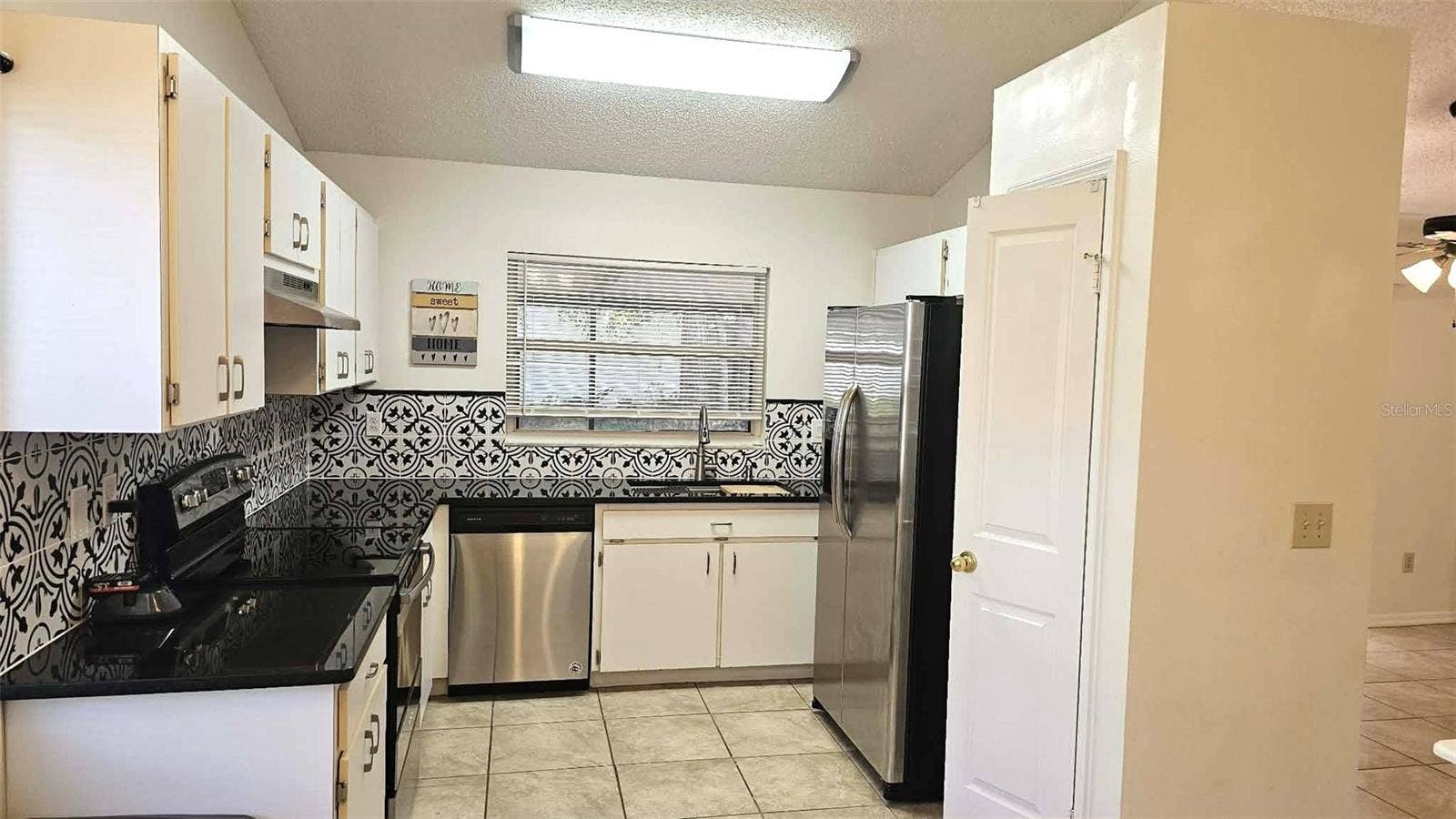 1836 TAMPA BAY DRIVE, Wesley Chapel, FL 33543 1836 TAMPA BAY DRIVE, Wesley Chapel, FL 33543