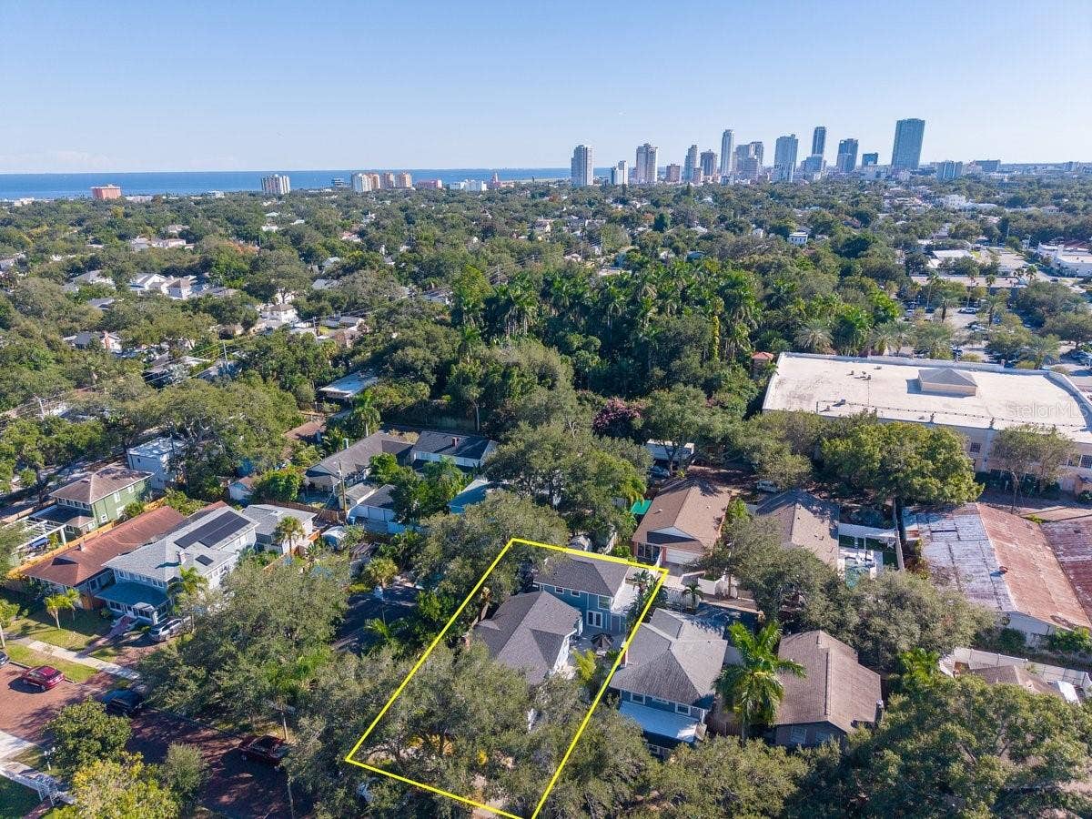 244 21ST AVENUE N, St Petersburg, FL 33704