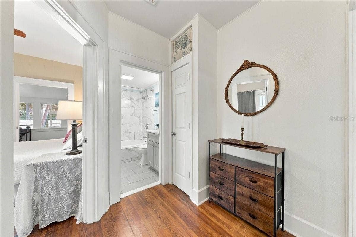 244 21ST AVENUE N, St Petersburg, FL 33704