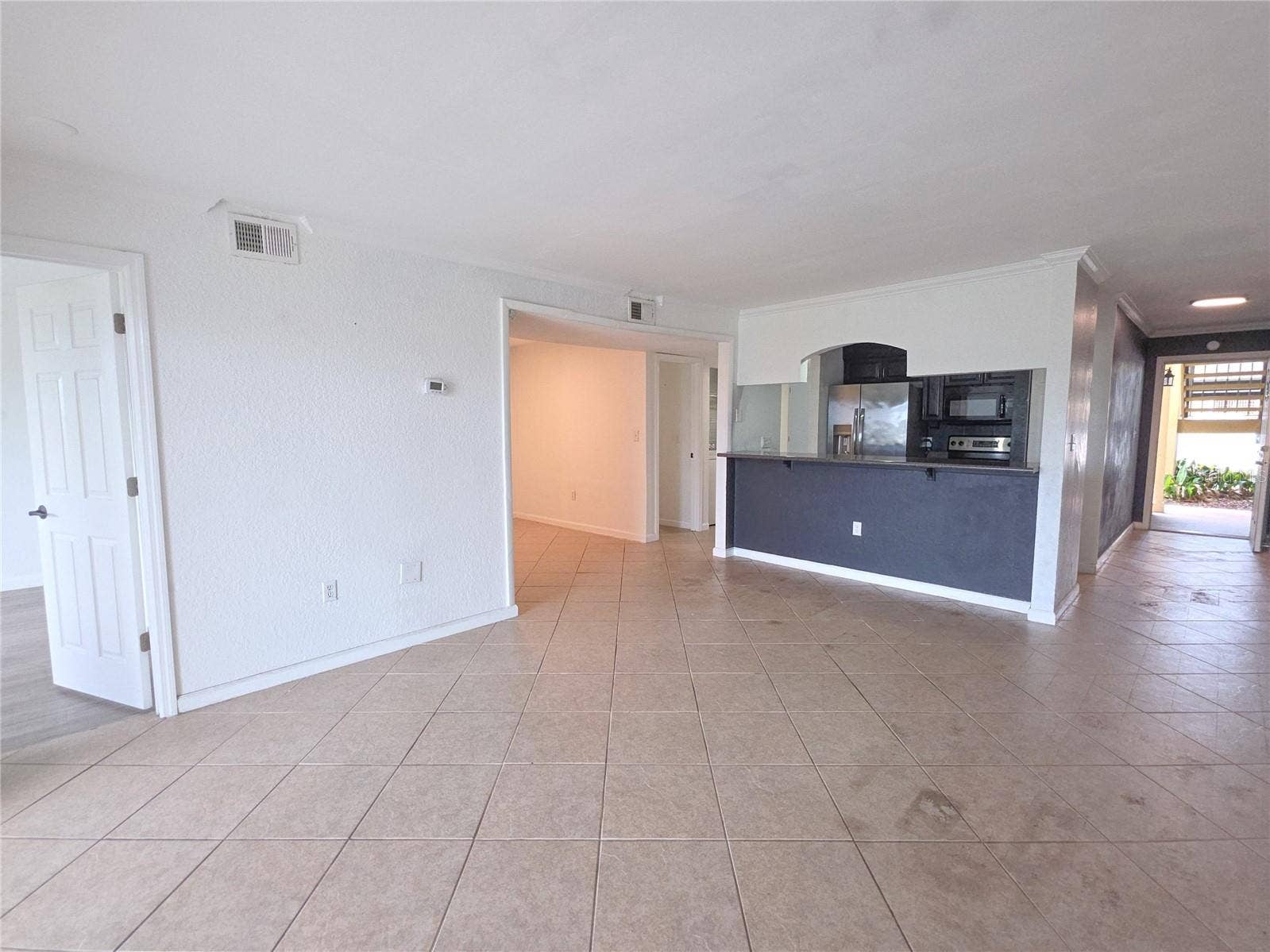 10103 SAILWINDS BOULEVARD N, #102, Largo, FL 33773
