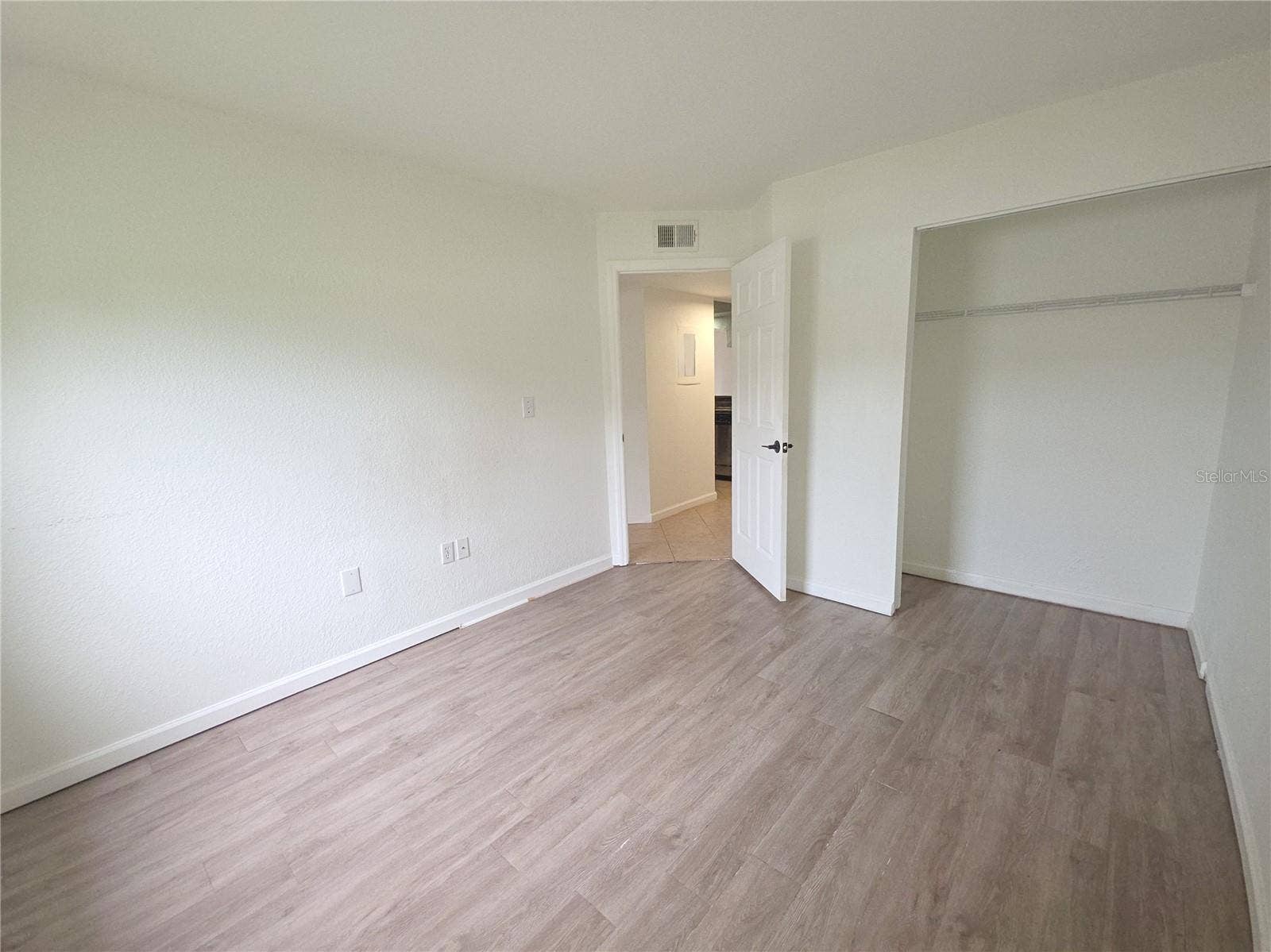 10103 SAILWINDS BOULEVARD N, #102, Largo, FL 33773