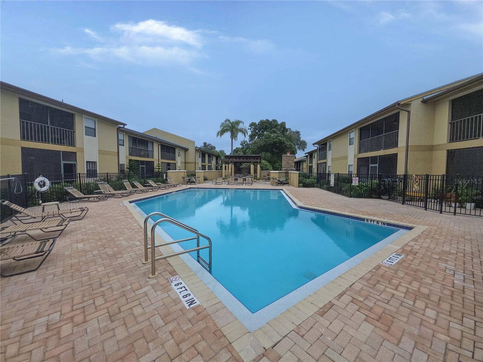 10103 SAILWINDS BOULEVARD N, #102, Largo, FL 33773