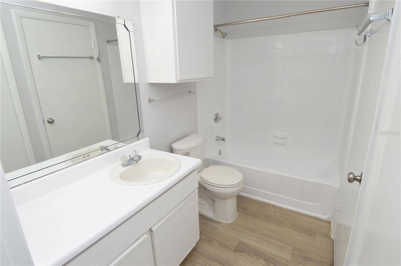 8647 MALLARD RESERVE DRIVE, #202, Tampa, FL 33614 8647 MALLARD RESERVE DRIVE, #202, Tampa, FL 33614