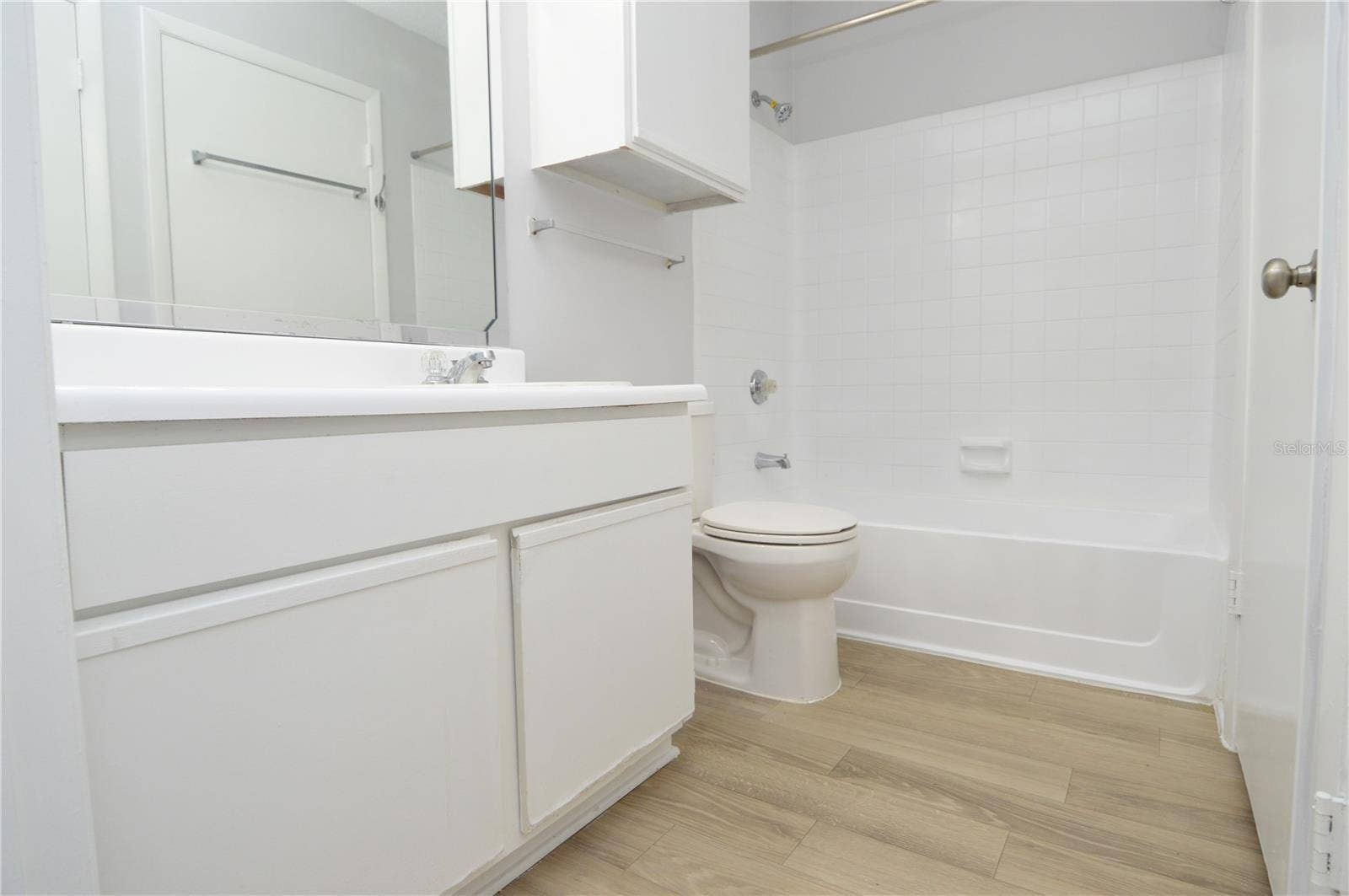 8647 MALLARD RESERVE DRIVE, #202, Tampa, FL 33614 8647 MALLARD RESERVE DRIVE, #202, Tampa, FL 33614