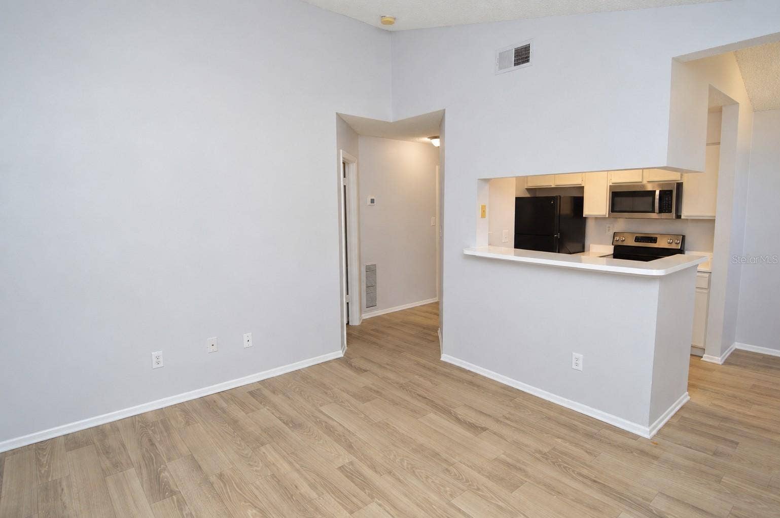 8647 MALLARD RESERVE DRIVE, #202, Tampa, FL 33614 8647 MALLARD RESERVE DRIVE, #202, Tampa, FL 33614