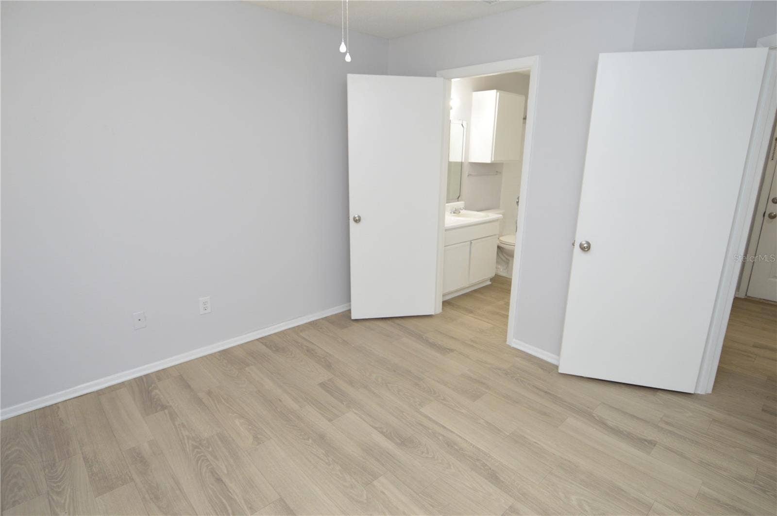 8647 MALLARD RESERVE DRIVE, #202, Tampa, FL 33614 8647 MALLARD RESERVE DRIVE, #202, Tampa, FL 33614