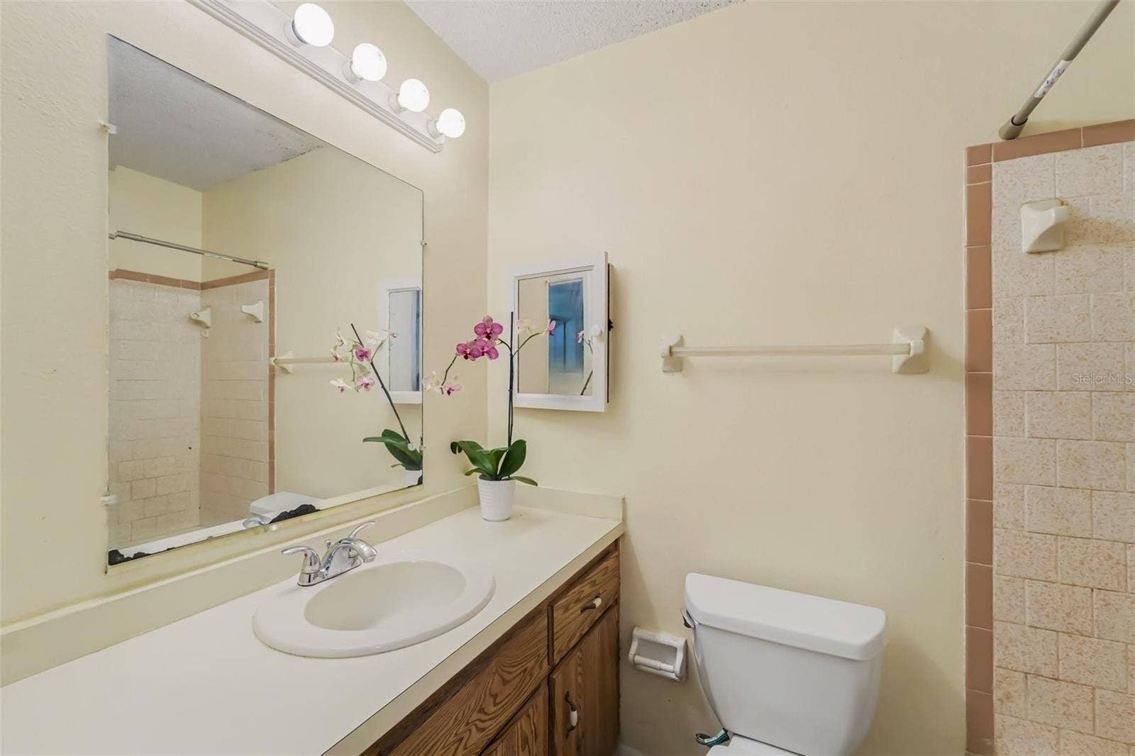 1443 & 1445 GILES AVENUE, Spring Hill, FL 34608 1443 & 1445 GILES AVENUE, Spring Hill, FL 34608