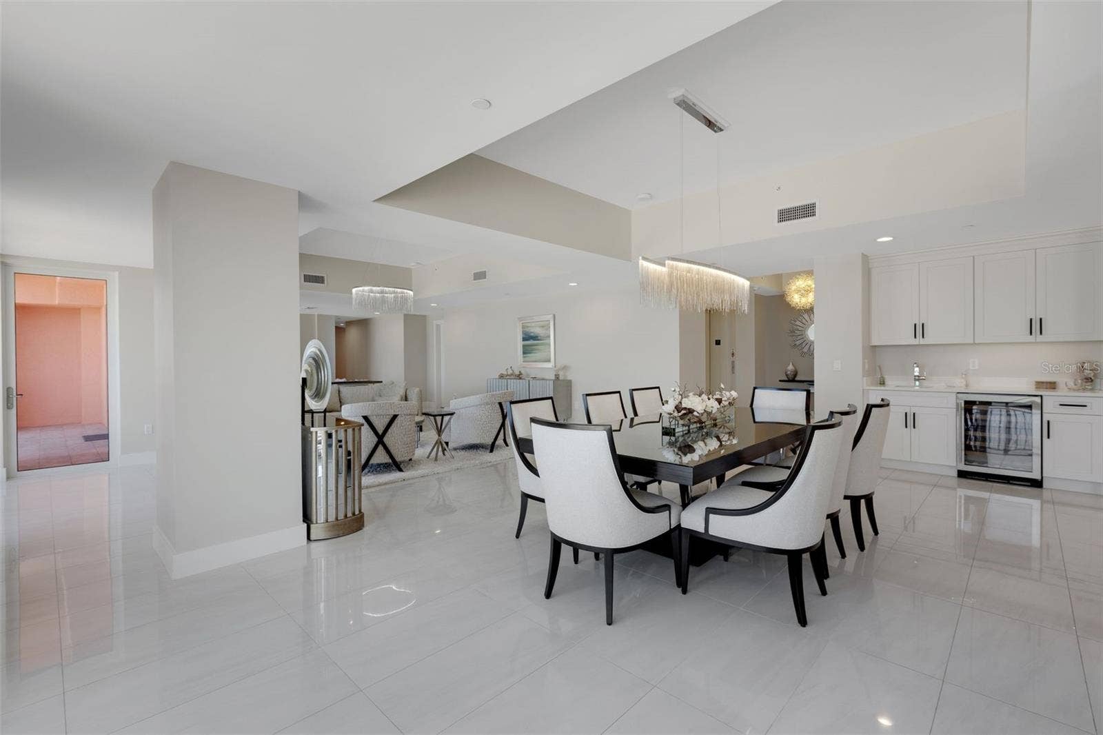 301 S GULFVIEW BOULEVARD, #702, Clearwater Beach, FL 33767 301 S GULFVIEW BOULEVARD, #702, Clearwater Beach, FL 33767