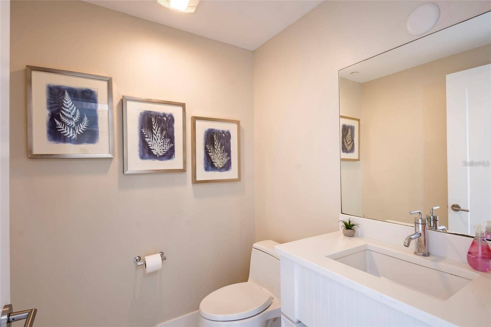 301 S GULFVIEW BOULEVARD, #702, Clearwater Beach, FL 33767 301 S GULFVIEW BOULEVARD, #702, Clearwater Beach, FL 33767