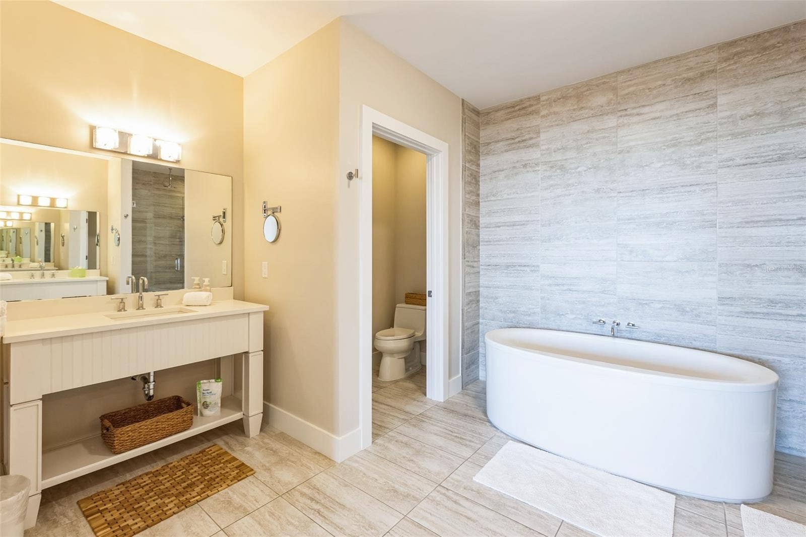 301 S GULFVIEW BOULEVARD, #702, Clearwater Beach, FL 33767 301 S GULFVIEW BOULEVARD, #702, Clearwater Beach, FL 33767