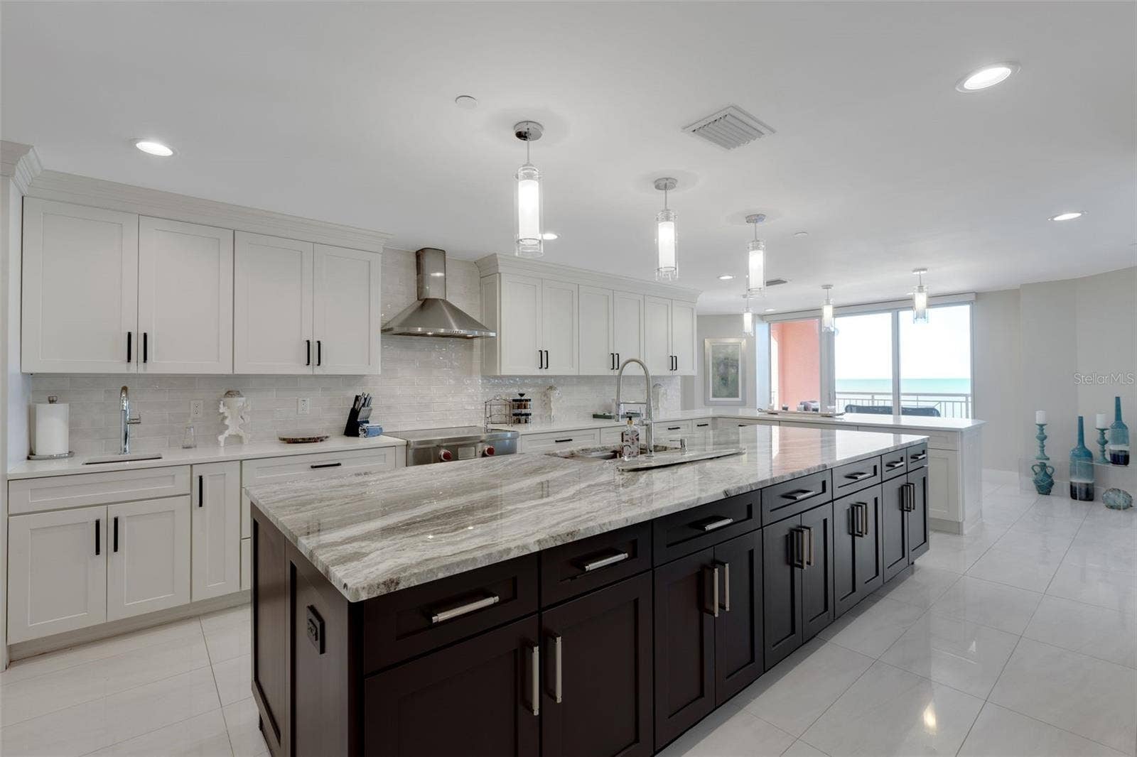 301 S GULFVIEW BOULEVARD, #702, Clearwater Beach, FL 33767 301 S GULFVIEW BOULEVARD, #702, Clearwater Beach, FL 33767