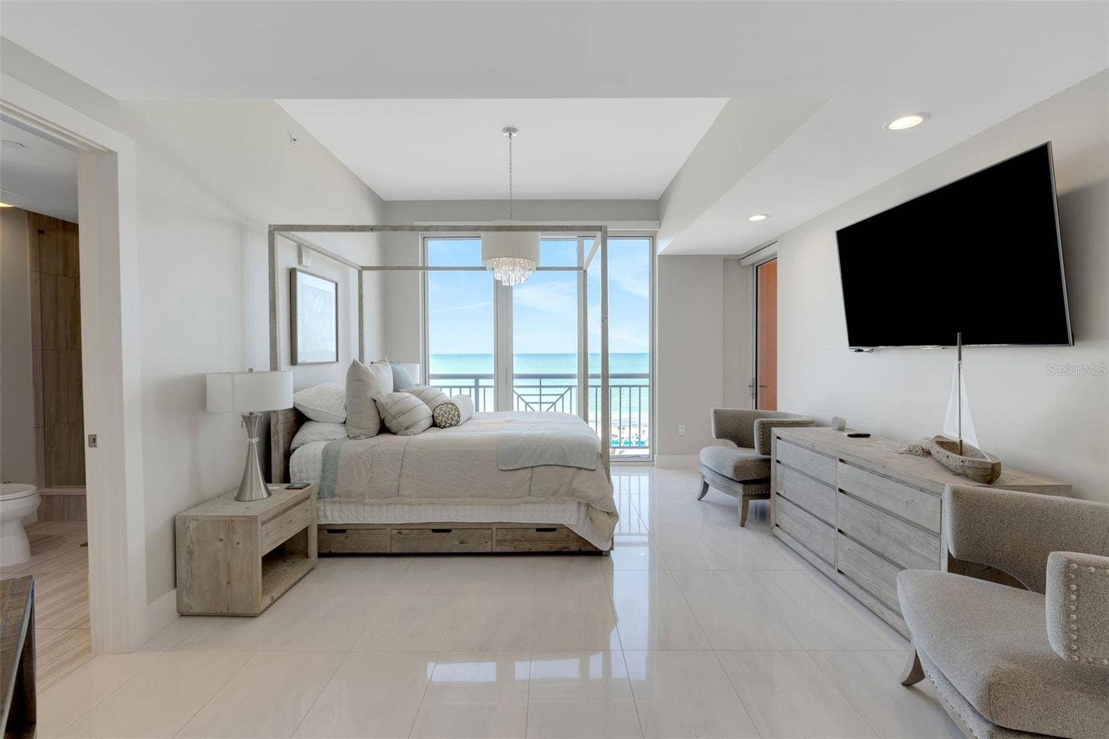 301 S GULFVIEW BOULEVARD, #702, Clearwater Beach, FL 33767 301 S GULFVIEW BOULEVARD, #702, Clearwater Beach, FL 33767