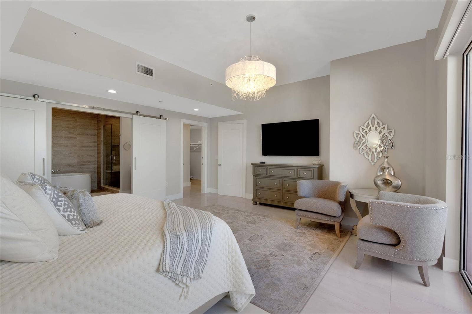 301 S GULFVIEW BOULEVARD, #702, Clearwater Beach, FL 33767 301 S GULFVIEW BOULEVARD, #702, Clearwater Beach, FL 33767