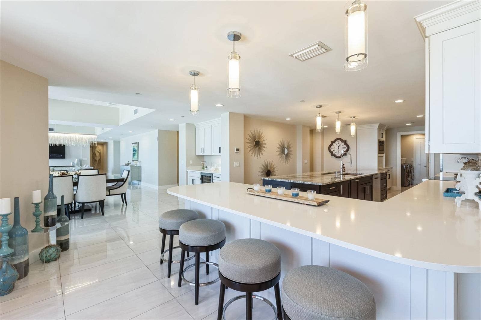 301 S GULFVIEW BOULEVARD, #702, Clearwater Beach, FL 33767 301 S GULFVIEW BOULEVARD, #702, Clearwater Beach, FL 33767