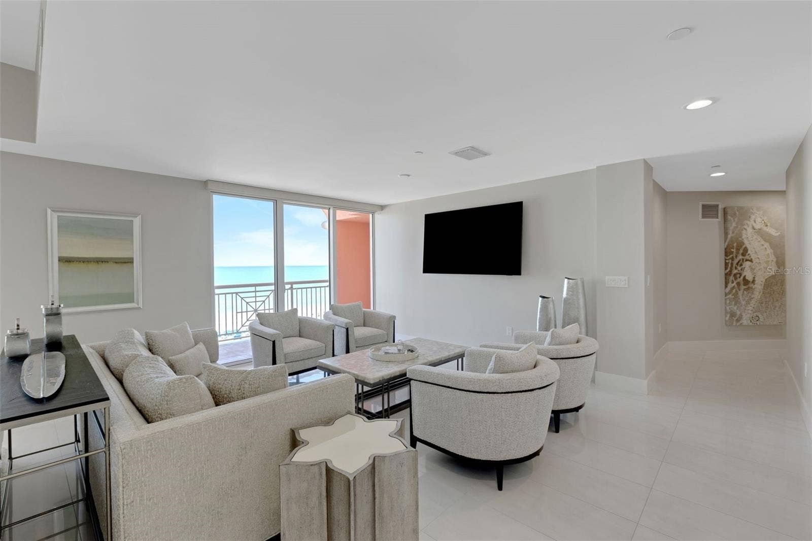 301 S GULFVIEW BOULEVARD, #702, Clearwater Beach, FL 33767 301 S GULFVIEW BOULEVARD, #702, Clearwater Beach, FL 33767