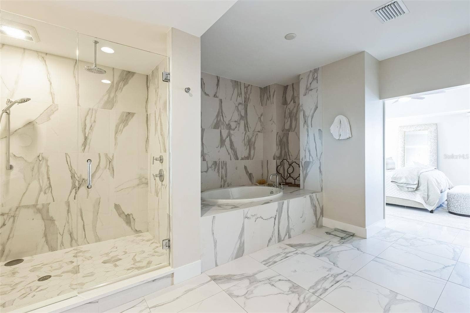 301 S GULFVIEW BOULEVARD, #702, Clearwater Beach, FL 33767 301 S GULFVIEW BOULEVARD, #702, Clearwater Beach, FL 33767