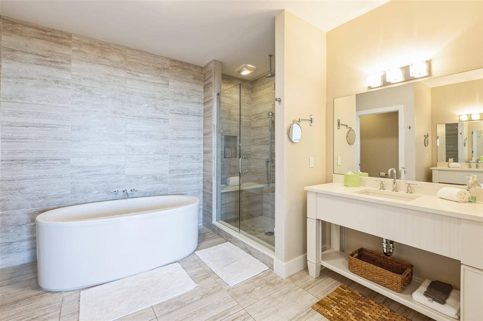 301 S GULFVIEW BOULEVARD, #702, Clearwater Beach, FL 33767 301 S GULFVIEW BOULEVARD, #702, Clearwater Beach, FL 33767