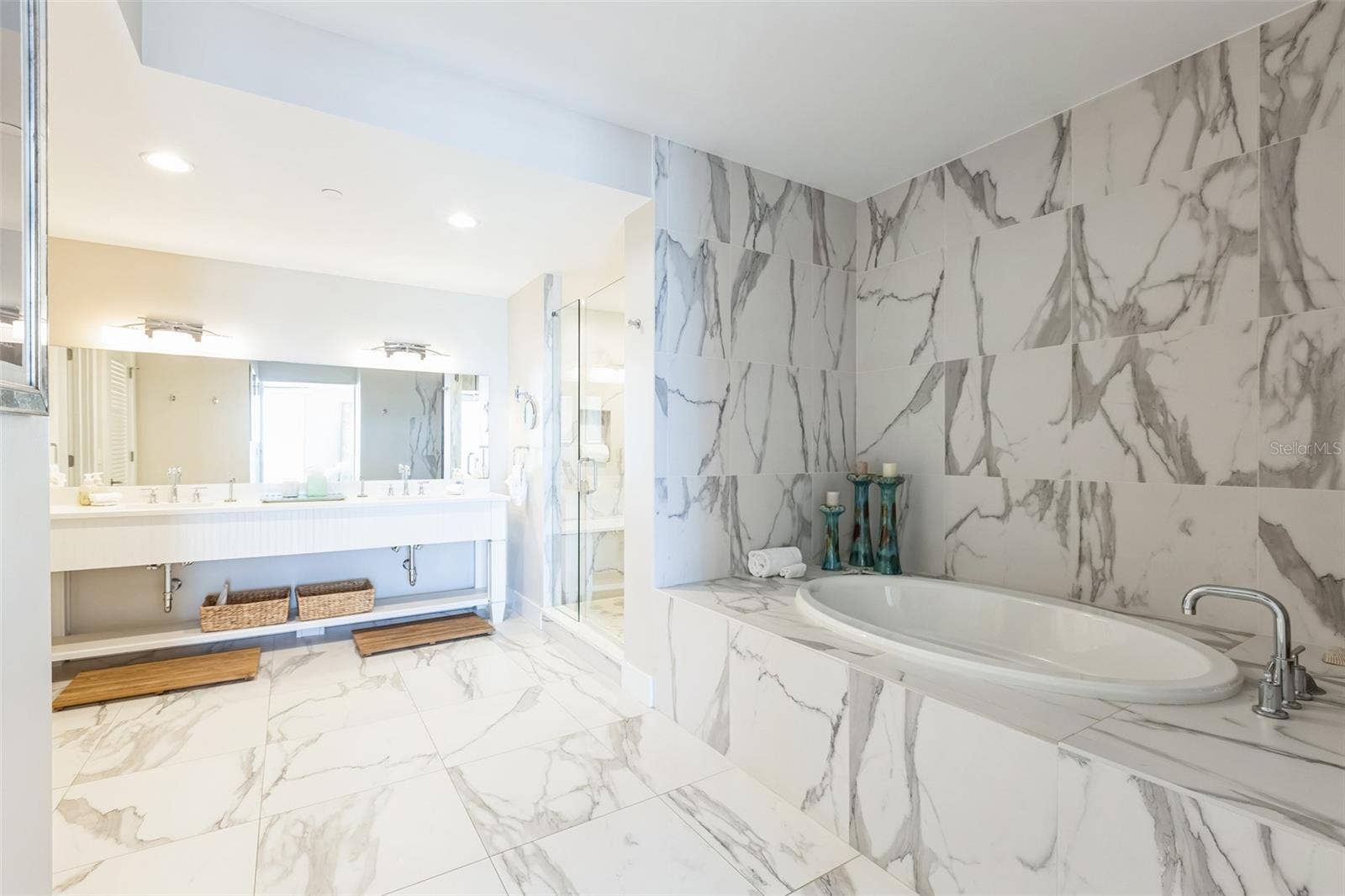 301 S GULFVIEW BOULEVARD, #702, Clearwater Beach, FL 33767 301 S GULFVIEW BOULEVARD, #702, Clearwater Beach, FL 33767