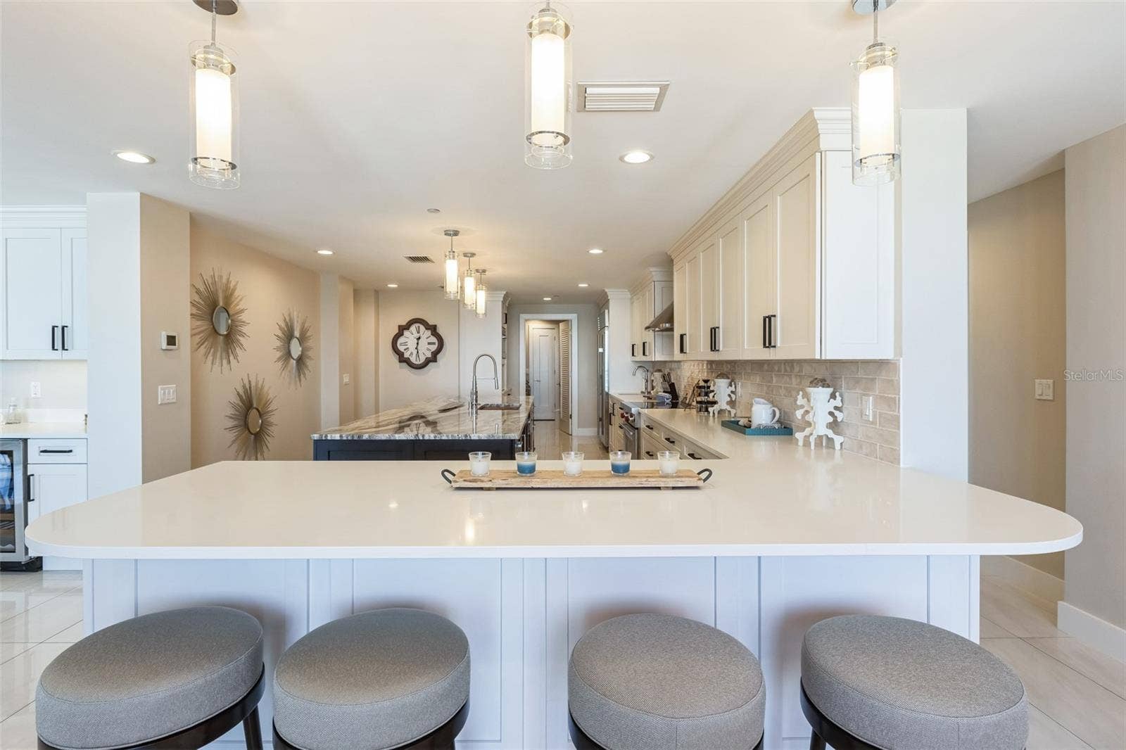 301 S GULFVIEW BOULEVARD, #702, Clearwater Beach, FL 33767 301 S GULFVIEW BOULEVARD, #702, Clearwater Beach, FL 33767