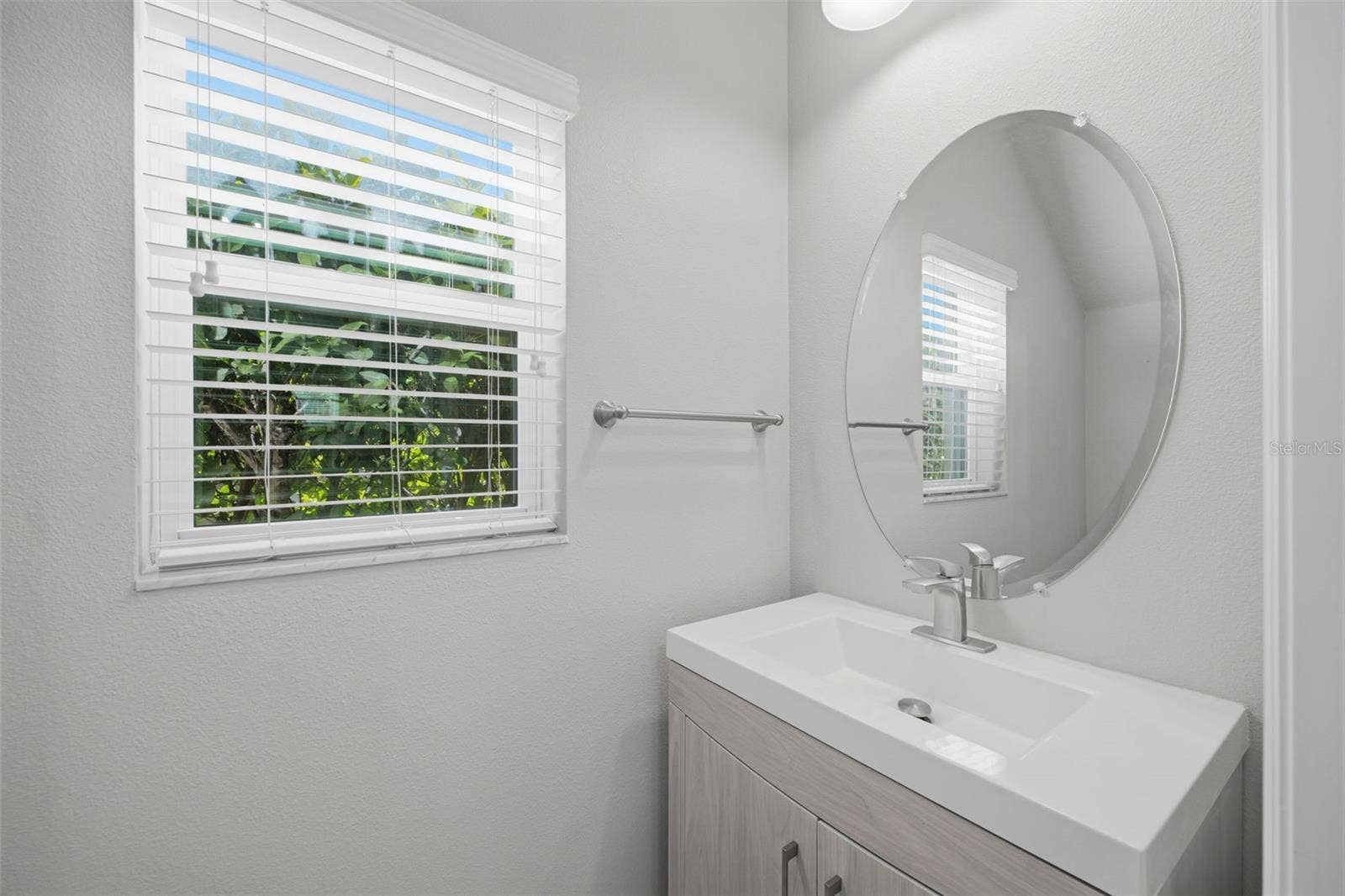 6533 SALT CREEK AVENUE, Apollo Beach, FL 33572 Guess Half Bath