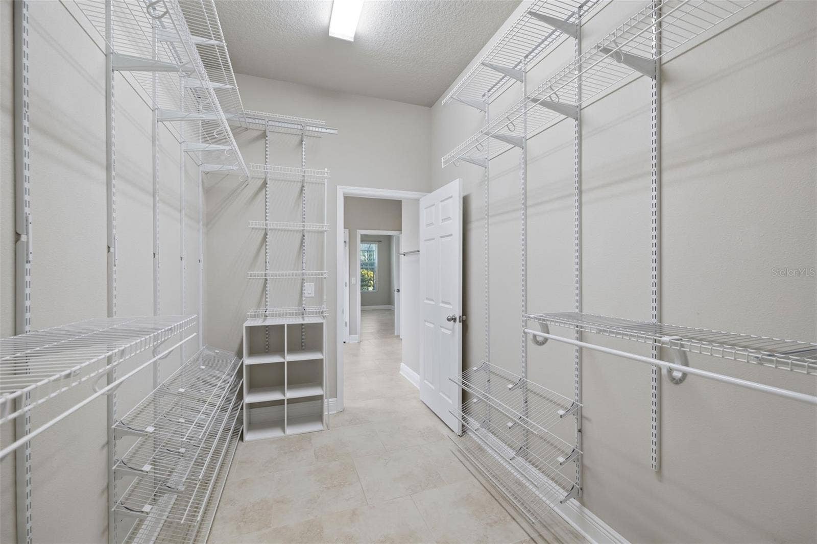6533 SALT CREEK AVENUE, Apollo Beach, FL 33572 6533 SALT CREEK AVENUE, Apollo Beach, FL 33572