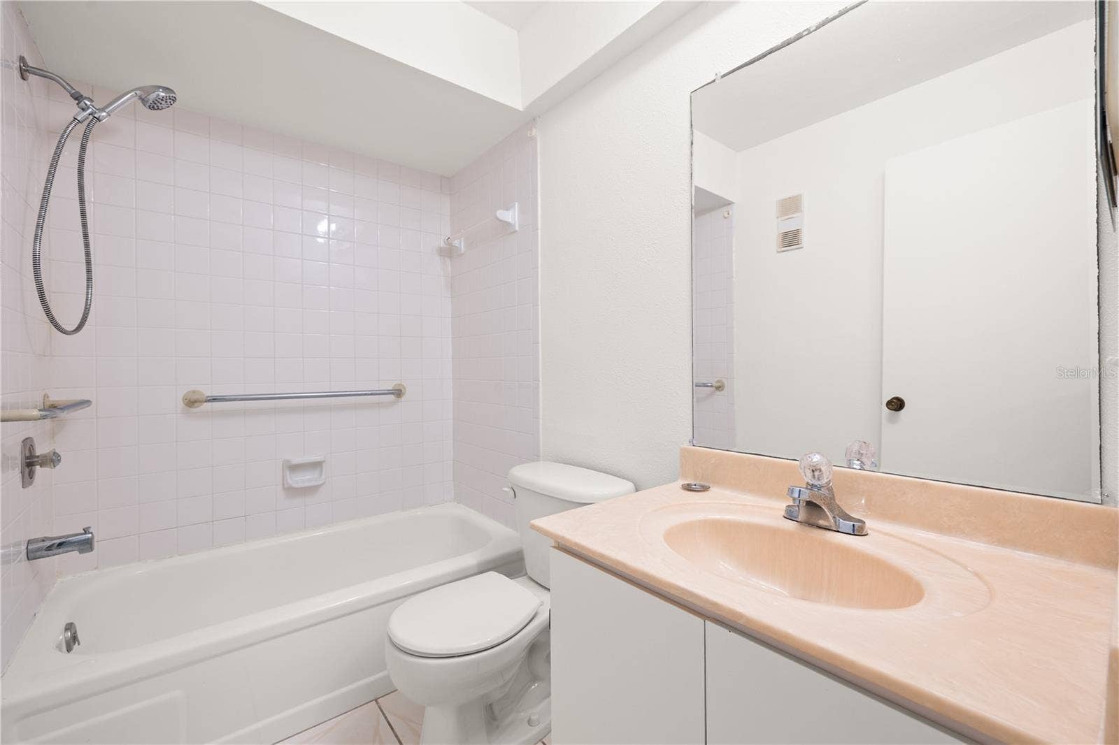 2700 NEBRASKA AVENUE, #3-103, Palm Harbor, FL 34684 2700 NEBRASKA AVENUE, #3-103, Palm Harbor, FL 34684