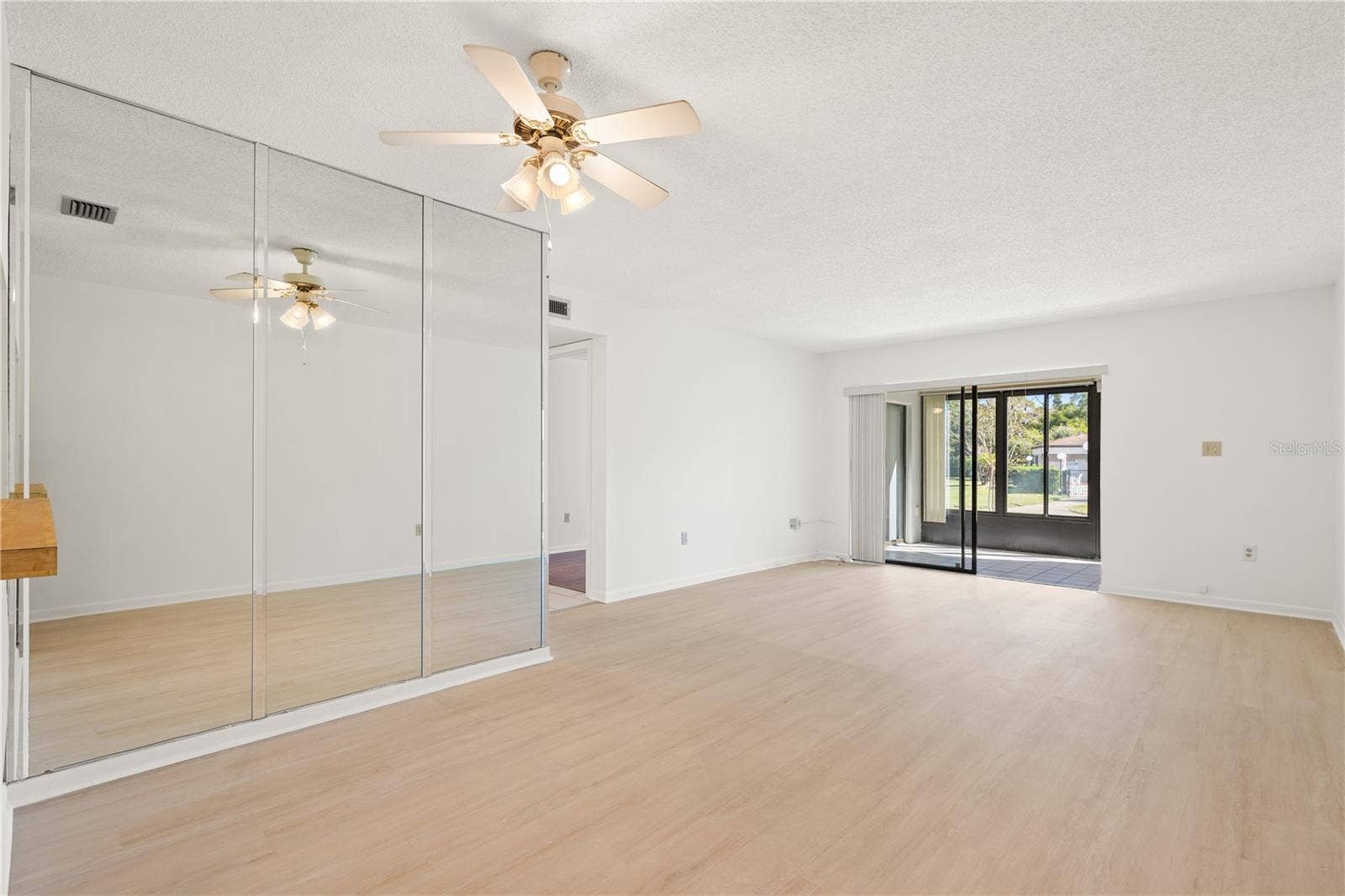 2700 NEBRASKA AVENUE, #3-103, Palm Harbor, FL 34684 2700 NEBRASKA AVENUE, #3-103, Palm Harbor, FL 34684