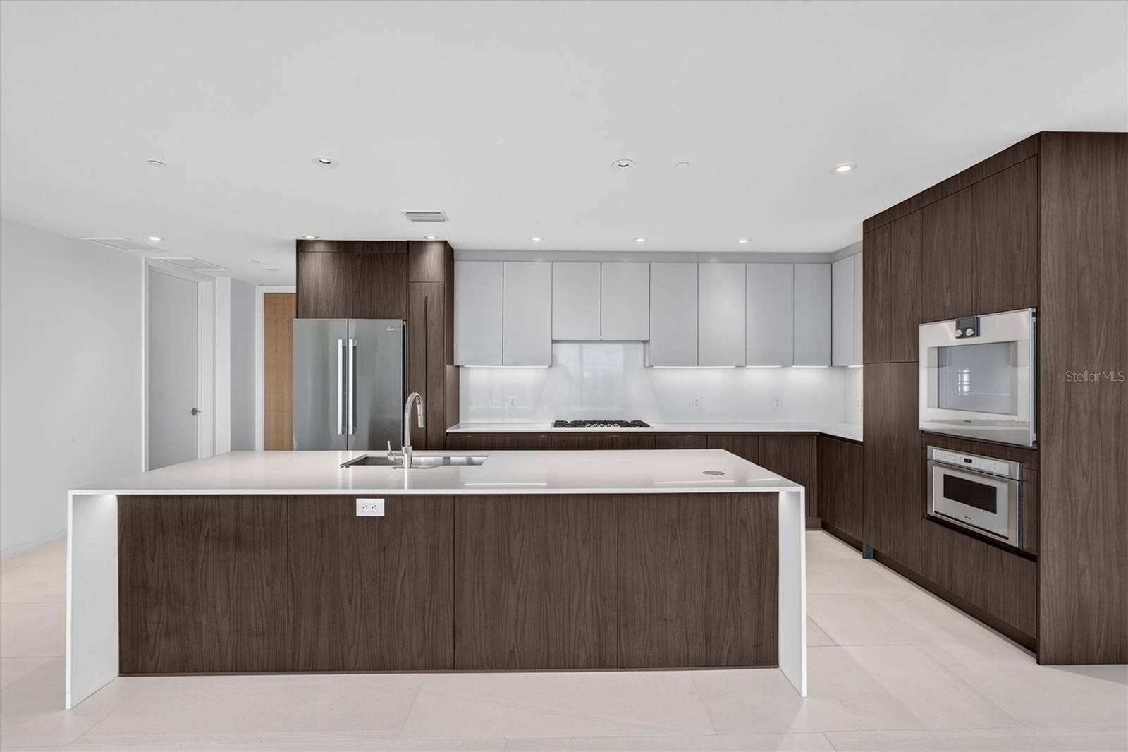 1020 SUNSET POINT ROAD, #607, Clearwater, FL 33755 1020 SUNSET POINT ROAD, #607, Clearwater, FL 33755