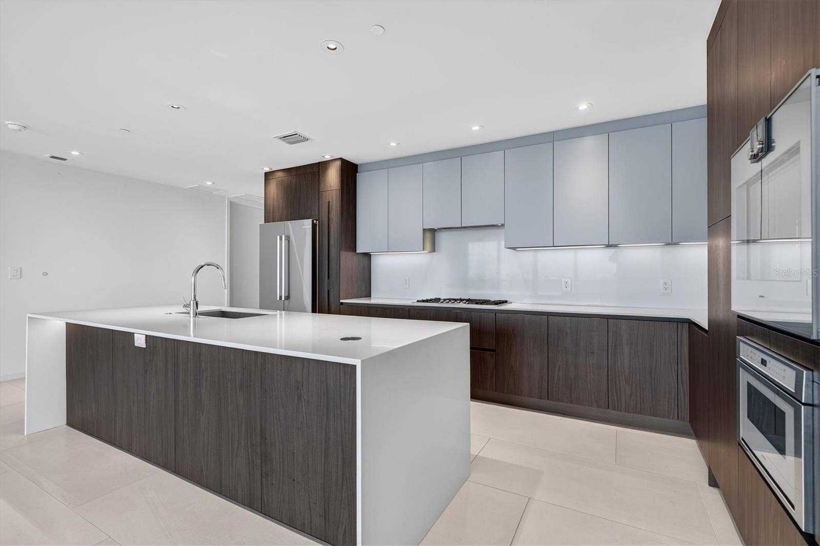 1020 SUNSET POINT ROAD, #607, Clearwater, FL 33755 1020 SUNSET POINT ROAD, #607, Clearwater, FL 33755