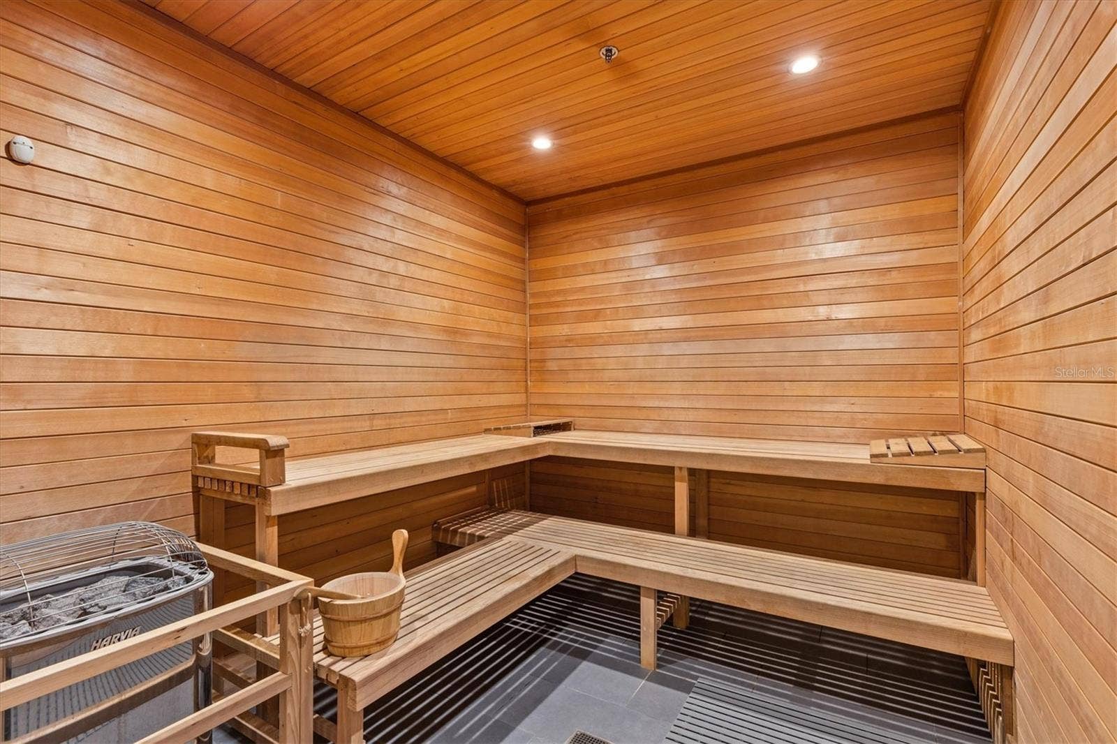 1020 SUNSET POINT ROAD, #607, Clearwater, FL 33755 Sauna