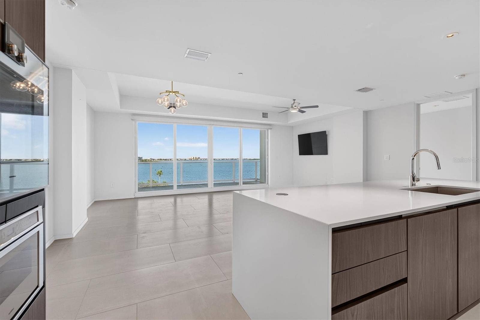 1020 SUNSET POINT ROAD, #607, Clearwater, FL 33755 1020 SUNSET POINT ROAD, #607, Clearwater, FL 33755